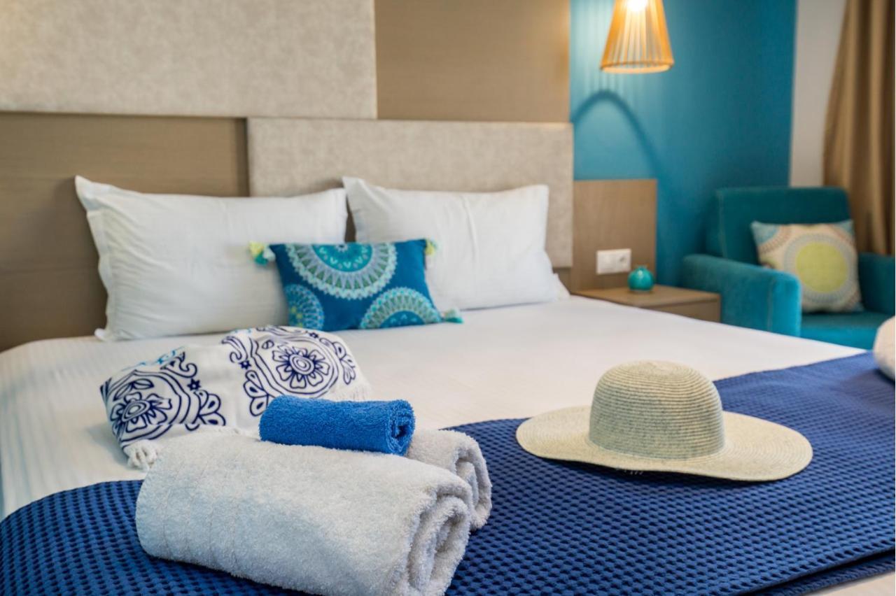 Iria'S Luxury Apartments 리메나리아 외부 사진