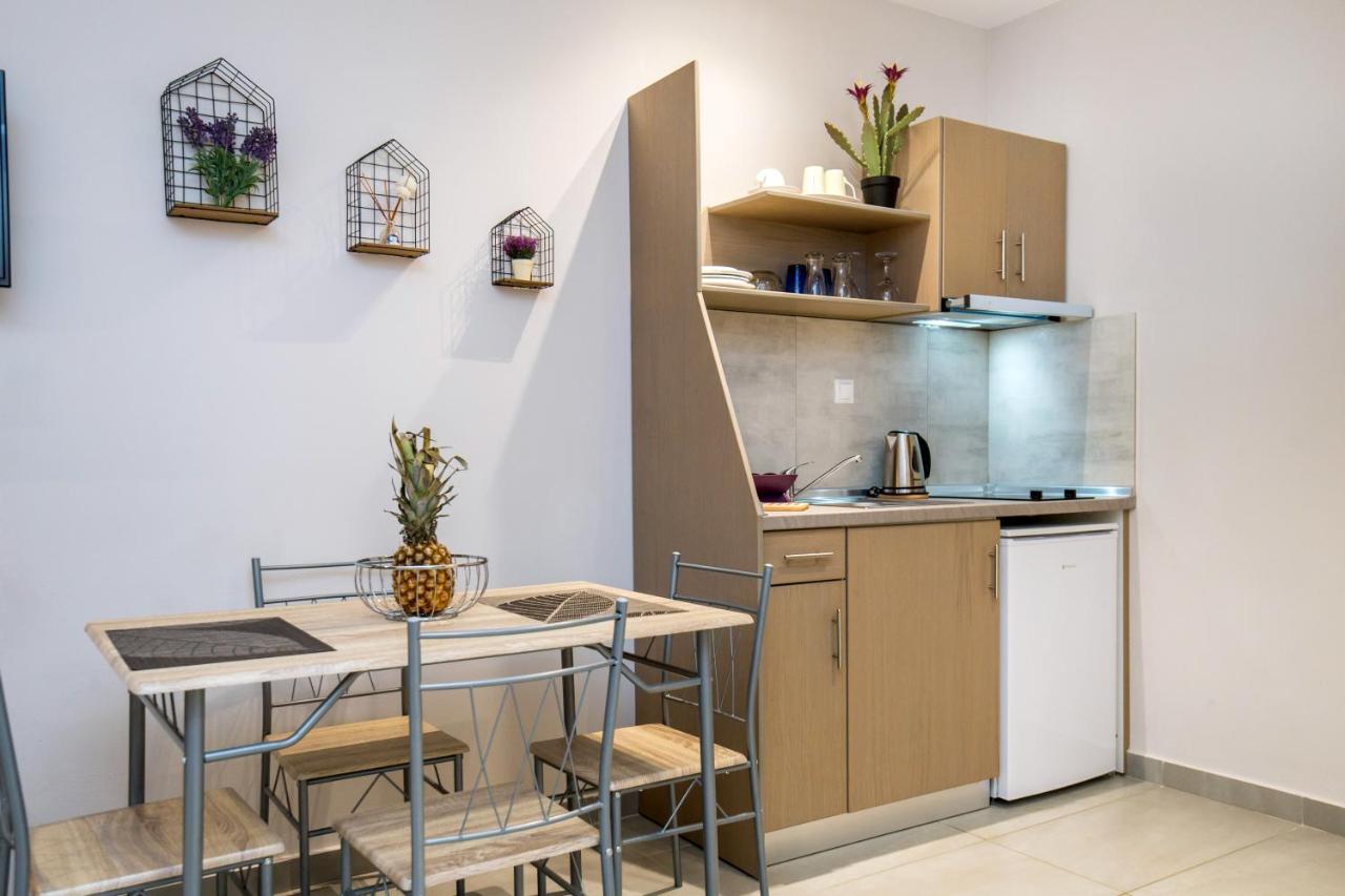Iria'S Luxury Apartments 리메나리아 외부 사진